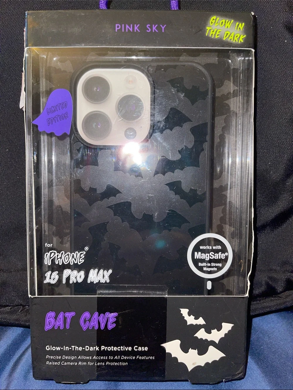 Pink Sky Bat Cave Glow-in-the-Dark MagSafe Case for iPhone 15 Pro Max - Black